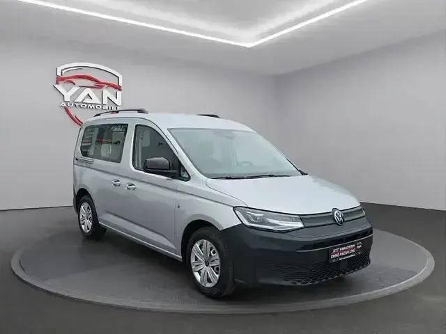 Gebraucht VW Caddy 122 PS (89 kW) 2023 Reflexsilber Van / Kleinbus