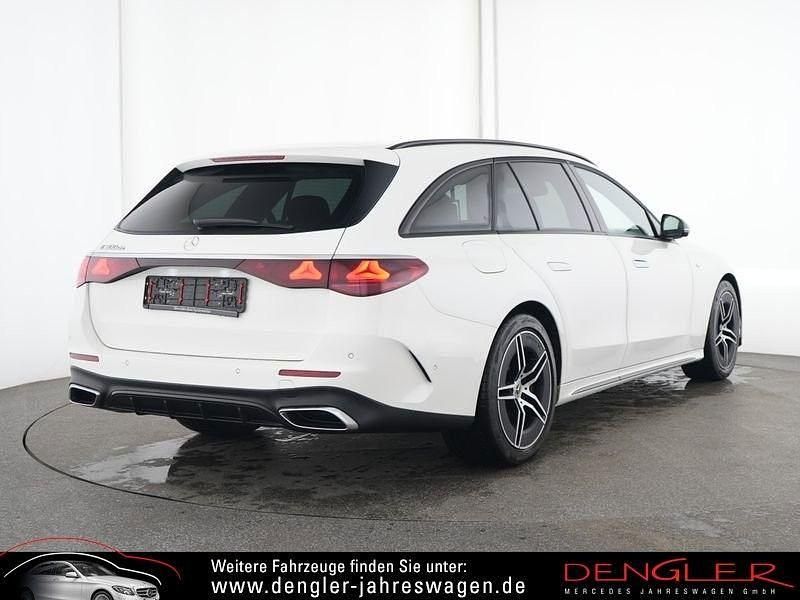 Gebraucht Mercedes E300 AMG line 197 PS (144 kW) 2025 Weiß Limousine