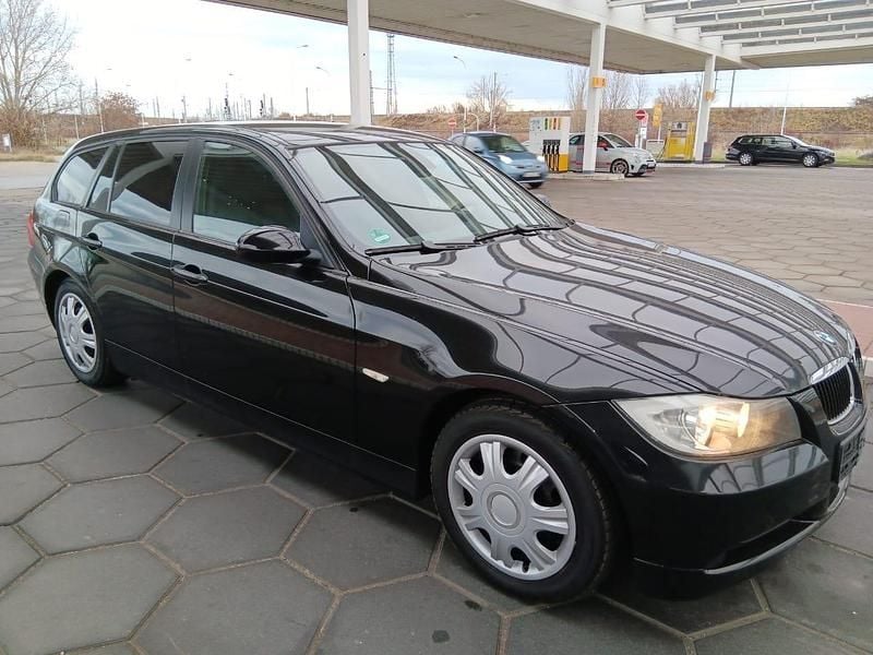 Schwarz Gebraucht 2008 BMW 320 Kombi | 3.000 € (Superpreis) - Bild 1/4