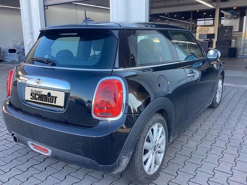 Gebraucht Mini Cooper D 116 PS (85 kW) 2014 Schwarz Kleinwagen