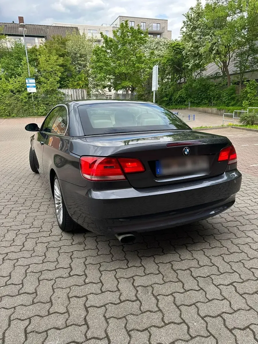Gebraucht BMW 320 Cabriolet 175 PS (128 kW) 2008 Grau Cabrio