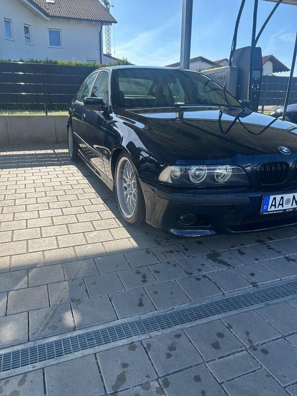 Blau Gebraucht 1998 BMW 528 M Sport Limousine | 9.200 € - Bild 1/4