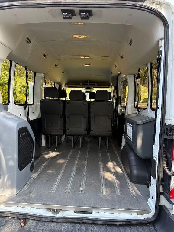 Second-hand Ford Transit 131 CP (96 kW) 2017 Monovolum