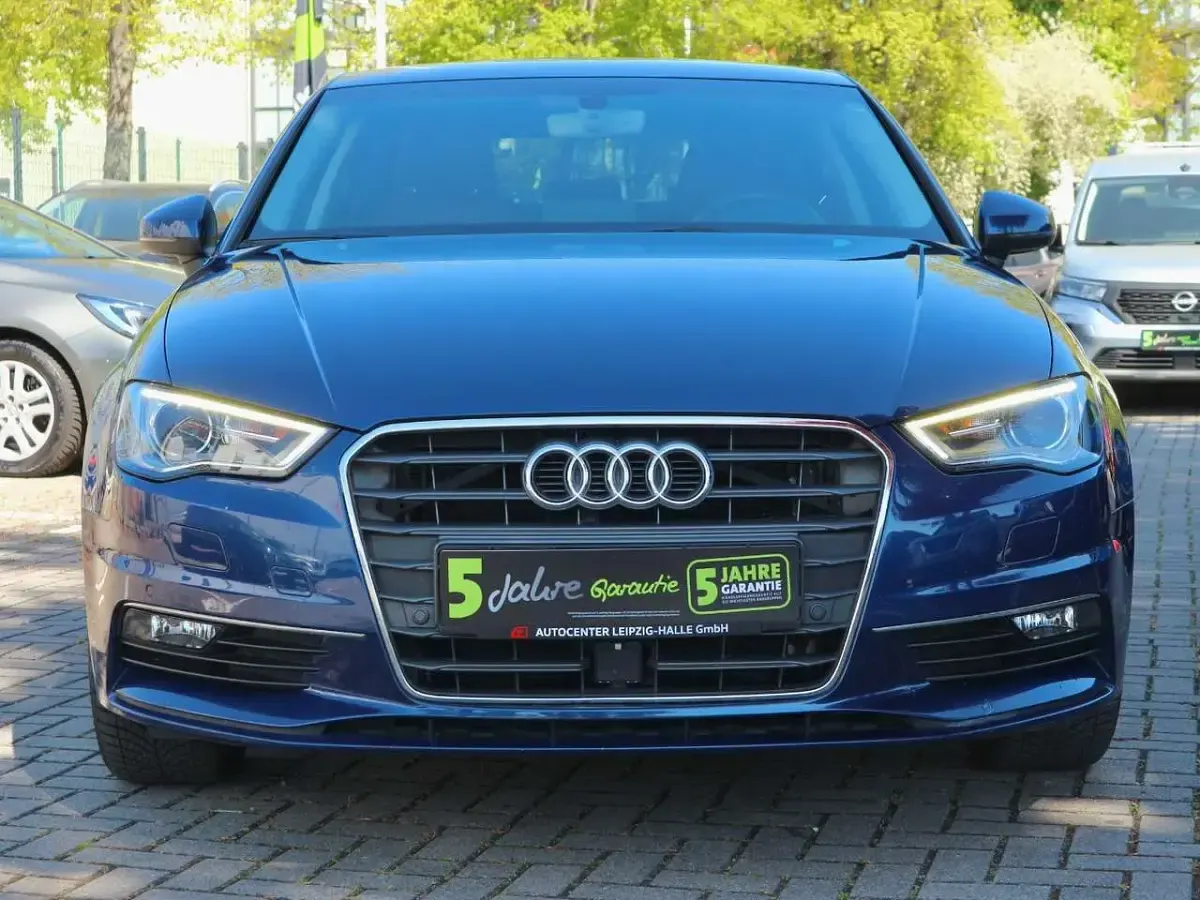 Gebraucht Audi A3 Ambiente 150 PS (110 kW) 2015 Blau Limousine