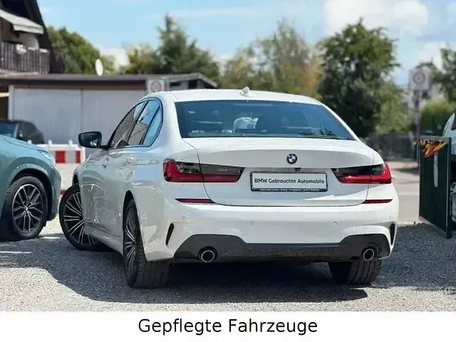 Gebraucht BMW 318 M Sport 150 PS (110 kW) 2019 Weiß Limousine