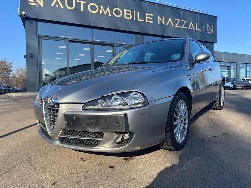 Gebraucht Alfa Romeo 147 Progression 120 PS (88 kW) 2007 Silber Kleinwagen