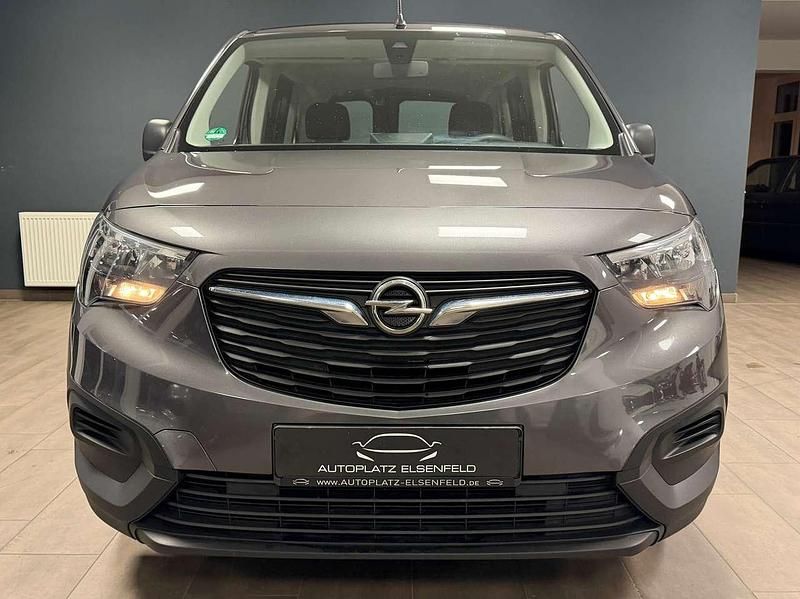 Gebraucht Opel Combo Life 102 PS (75 kW) 2021 Mondstein grau/e:vulkan grau Kombi