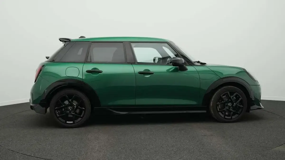 Gebraucht Mini John Cooper Works 156 PS (114 kW) 2024 Grün Kleinwagen