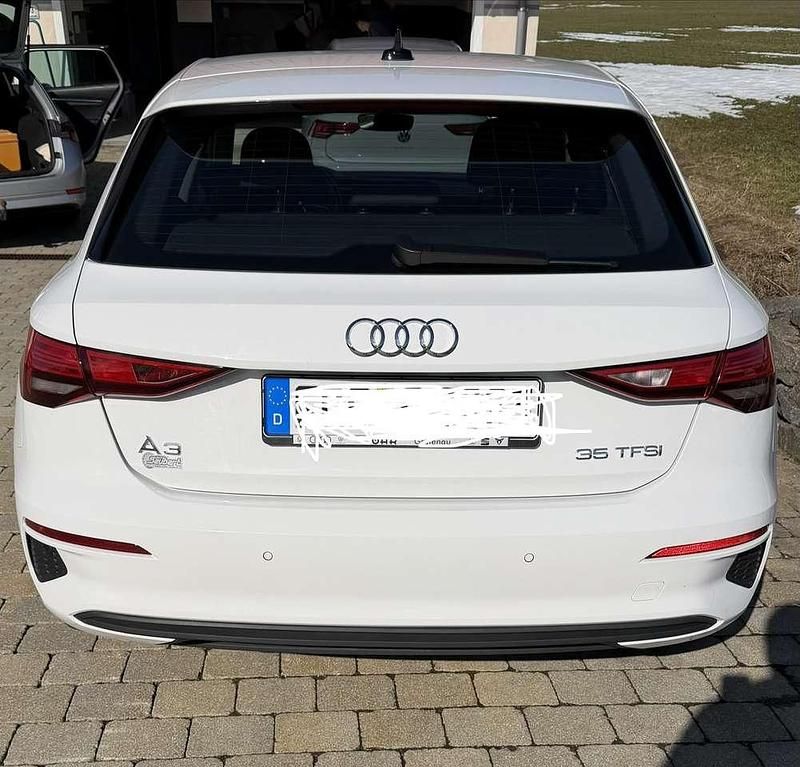 Gebraucht Audi A3 Ambiente 150 PS (110 kW) 2022 Limousine