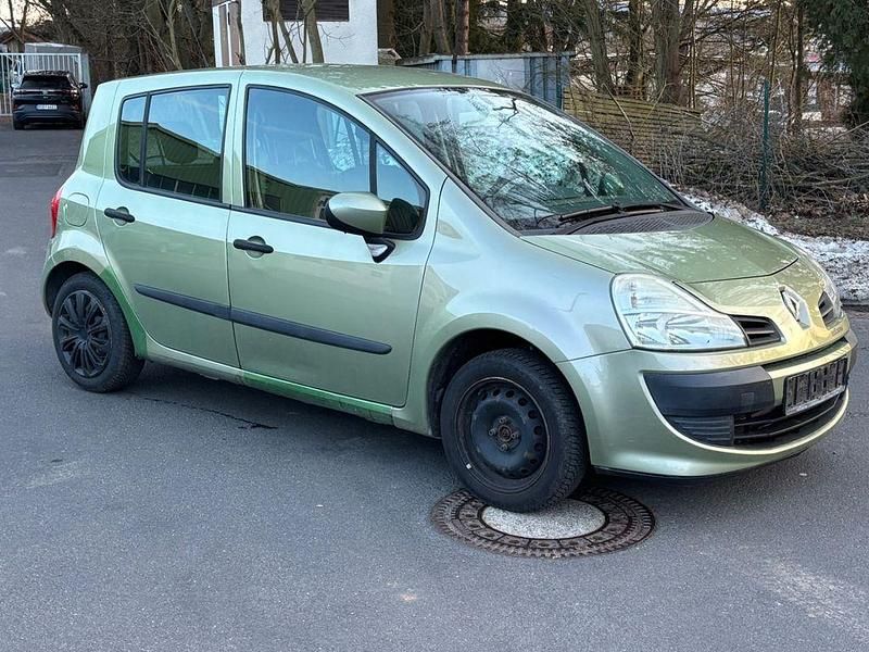 Używany Renault Modus Avantage 75 KM (55 kW) 2008 Żółty Minivan