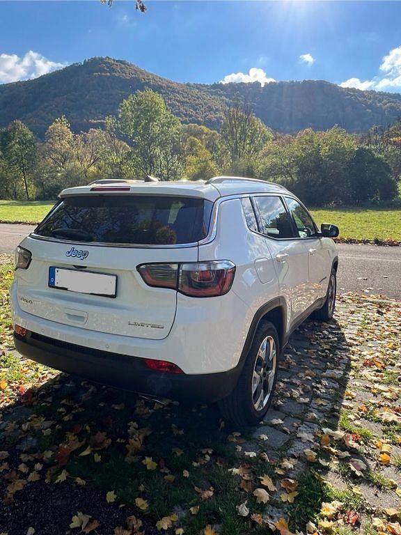 Weiß Gebraucht 2018 Jeep Compass Limited SUV | 15.990 € (Fairer Preis) - Bild 1/4