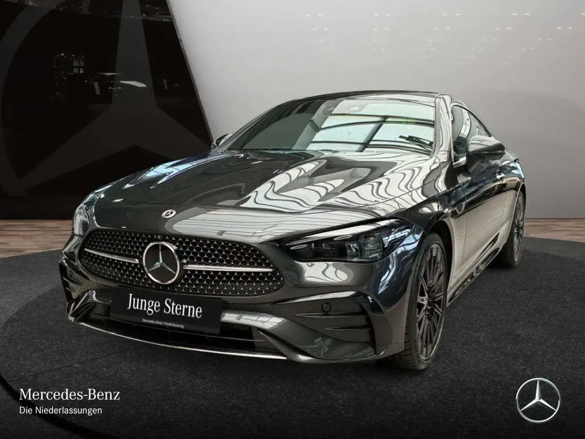 Gebraucht Mercedes CLE220 AMG 197 PS (144 kW) 2023 Grau Coupé