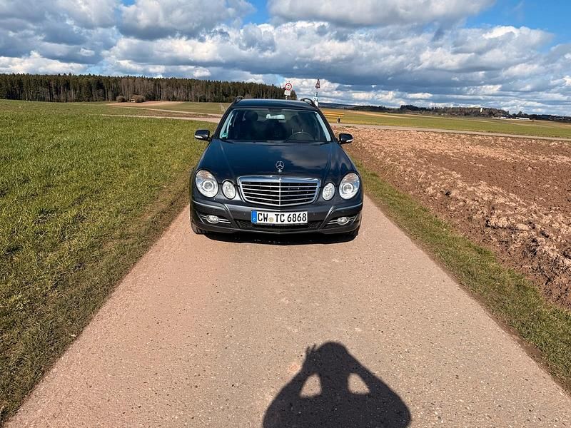 Gebraucht Mercedes E280 190 PS (139 kW) 2009 Grau Kombi