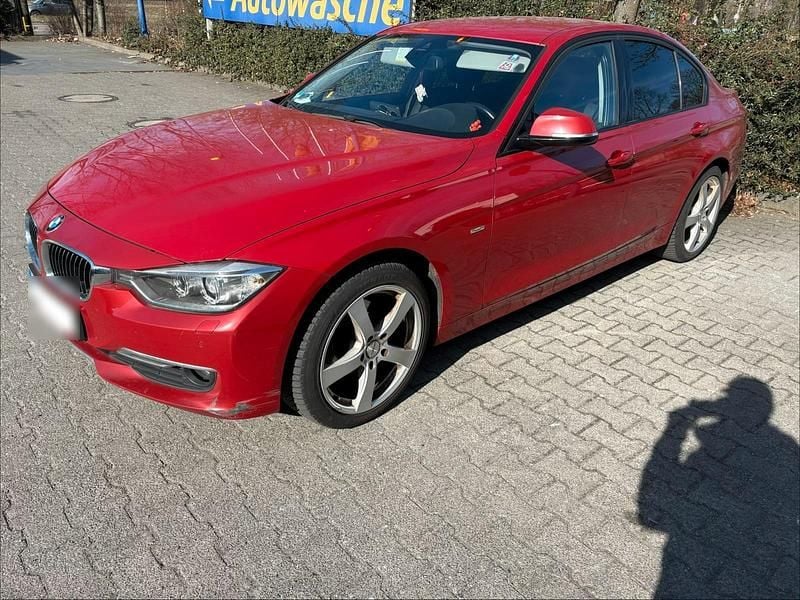 Gebraucht BMW 320 Luxury Line 184 PS (135 kW) 2012 Limousine