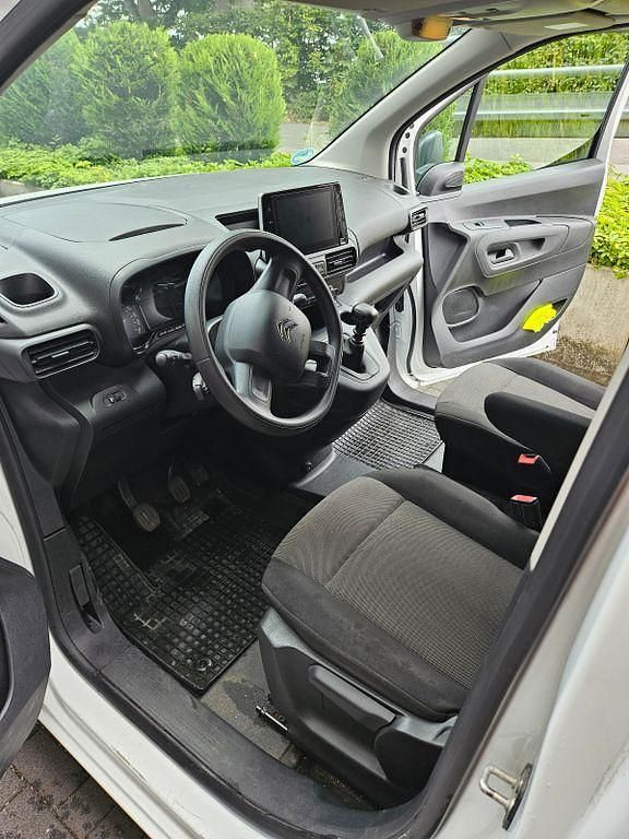 Weiß Gebraucht 2020 Citroën Berlingo PureTech Van / Kleinbus | 15.500 € (Fairer Preis) - Bild 1/4