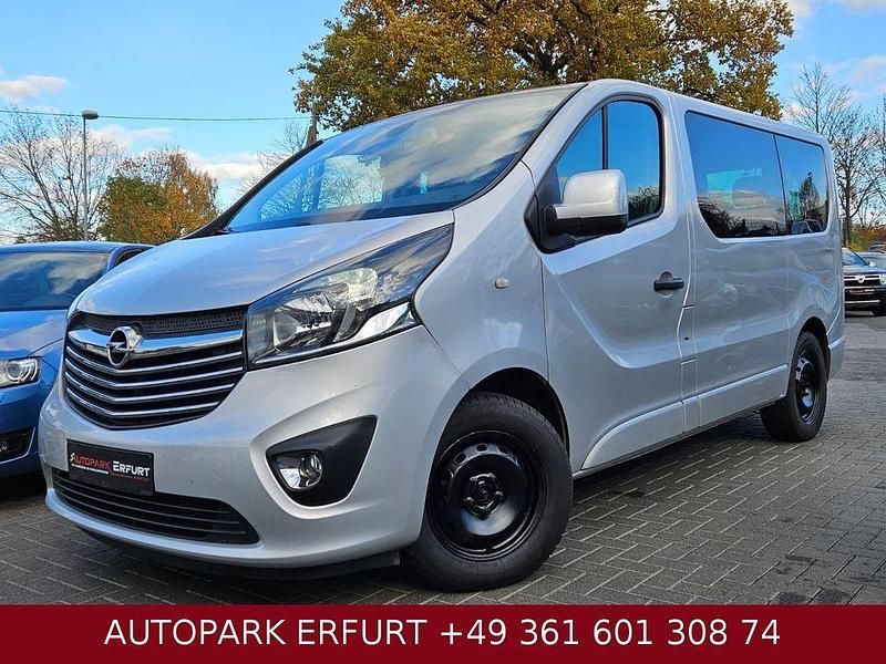 Silber Gebraucht 2015 Opel Vivaro Van | 11.890 € (Teuer) - Bild 1/4
