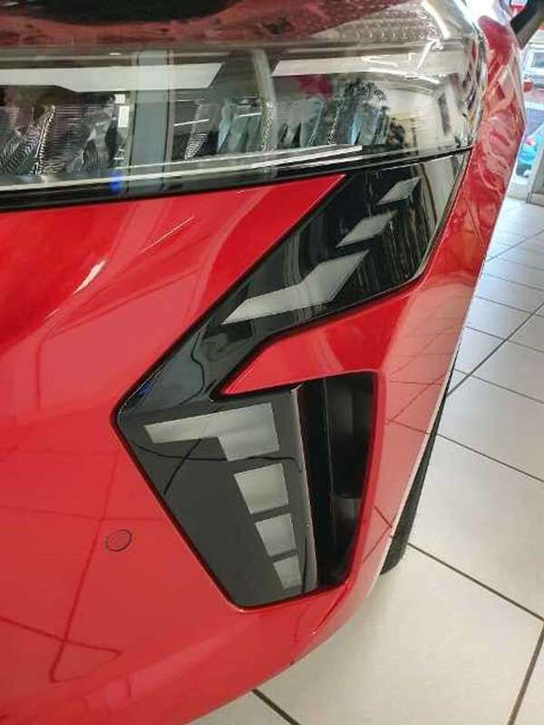 Aurorarot Gebraucht 2024 Mitsubishi Colt Plus Limousine | 24.990 € (Fairer Preis) - Bild 1/4