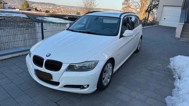Gebraucht BMW 320 Performance 170 PS (125 kW) 2010 Weiß Kombi