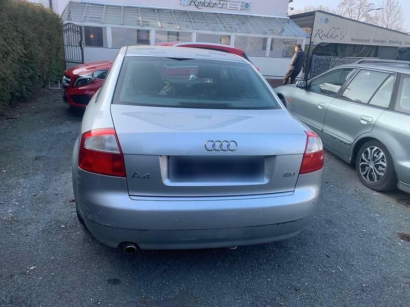 Gebraucht Audi A4 131 PS (96 kW) 2004 Grau Limousine