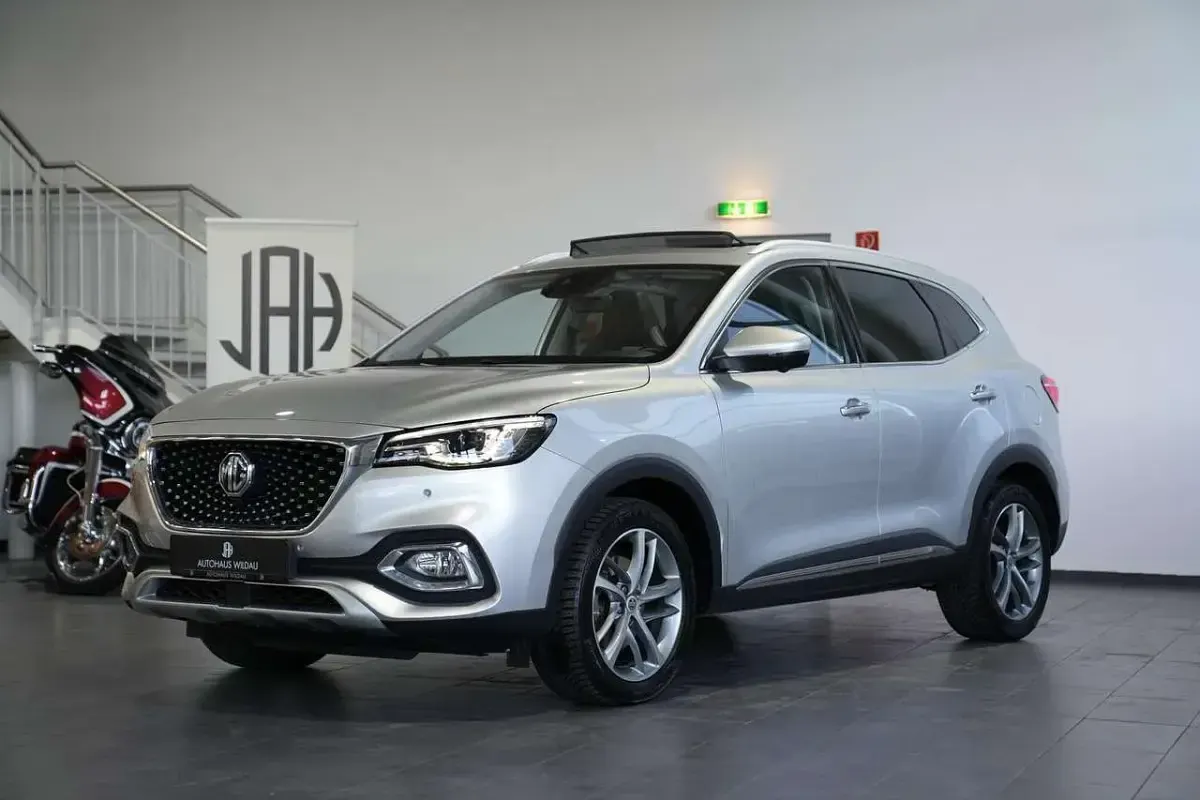 Gebraucht MG HS Luxury 162 PS (119 kW) 2023 Silber SUV