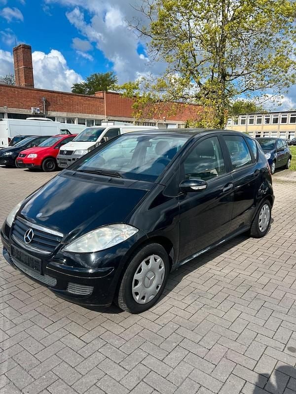 Schwarz Gebraucht 2004 Mercedes A180 Kleinwagen | 800 € (Guter Preis) - Bild 1/4