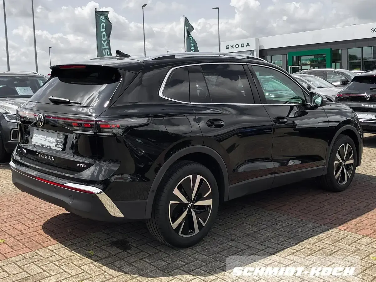 Neu VW Tiguan Elegance 150 PS (110 kW) 2026 Grenadillschwarz (schwarz) SUV