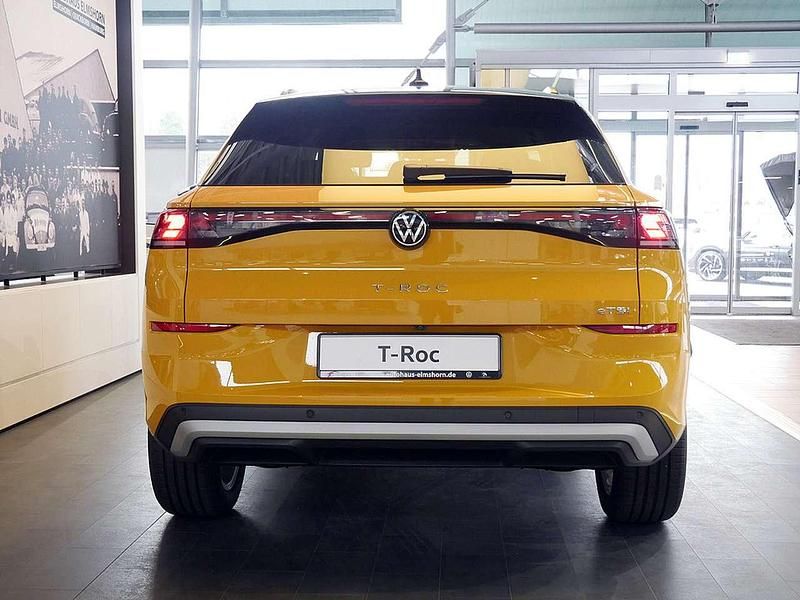 Neu VW T-Roc Life 150 PS (110 kW) 2026 Canary yellow SUV