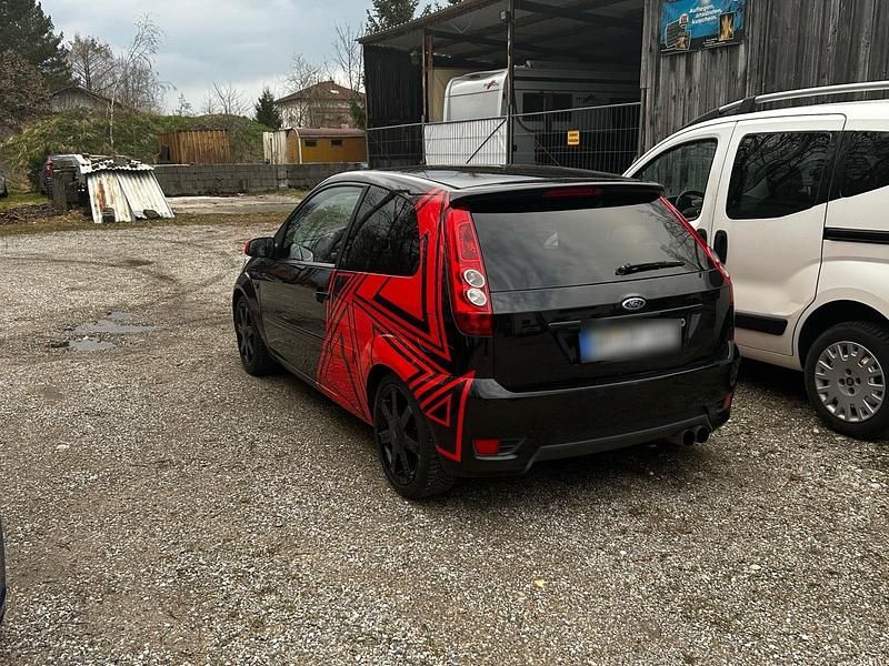 Gebraucht Ford Fiesta 80 PS (58 kW) 2007 Schwarz Kleinwagen