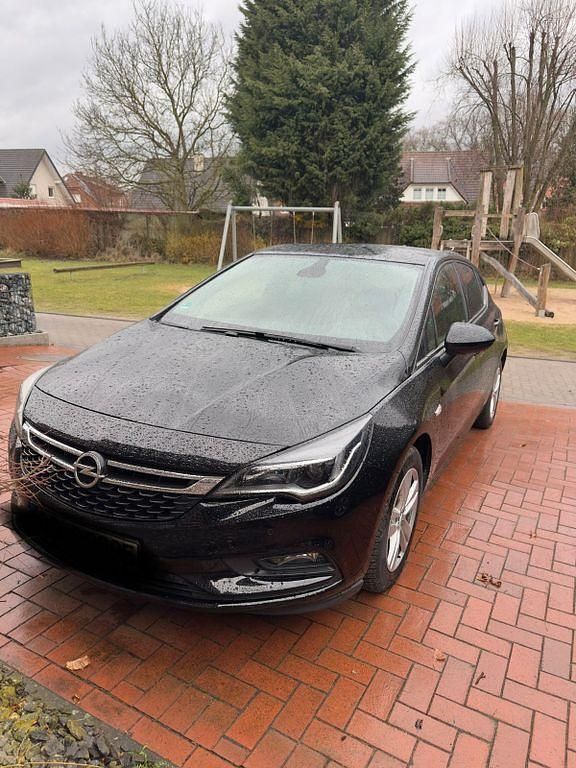 Gebraucht Opel Astra Edition 125 PS (91 kW) 2018 Schwarz Limousine