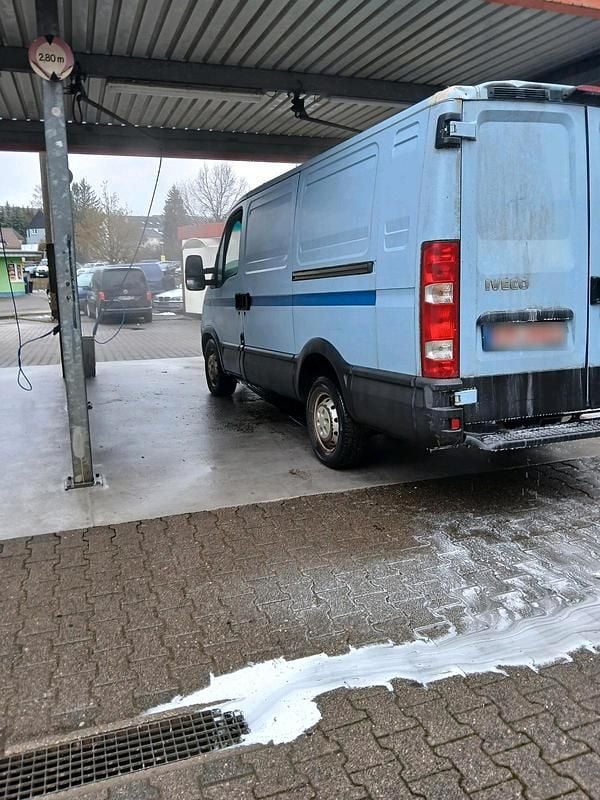 Gebraucht Iveco Daily 146 PS (107 kW) 2010 Blau Limousine