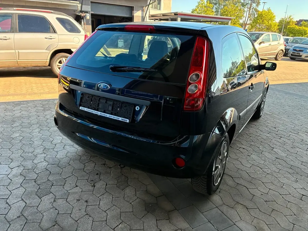 Gebraucht Ford Fiesta 70 PS (51 kW) 2007 Schwarz Kleinwagen