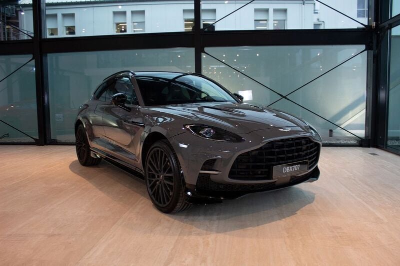 Grau Gebraucht 2024 Aston Martin DBX 707 SUV | 259.990 € (Teuer) - Bild 1/4