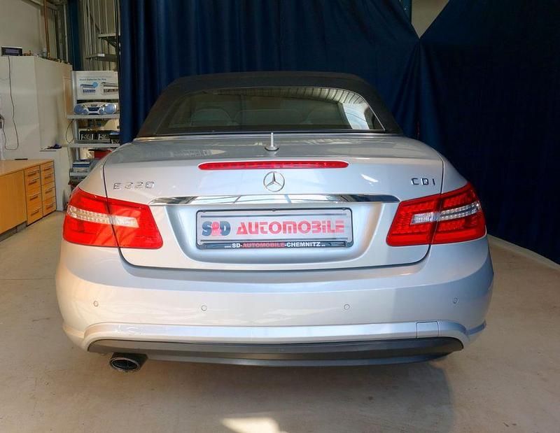 Gebraucht Mercedes E220 170 PS (125 kW) 2013 Silber Cabrio