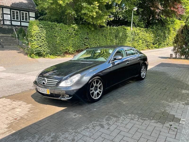 Schwarz Gebraucht 2006 Mercedes CLS320 Coupé | 7.800 € (Etwas zu teuer) - Bild 1/4