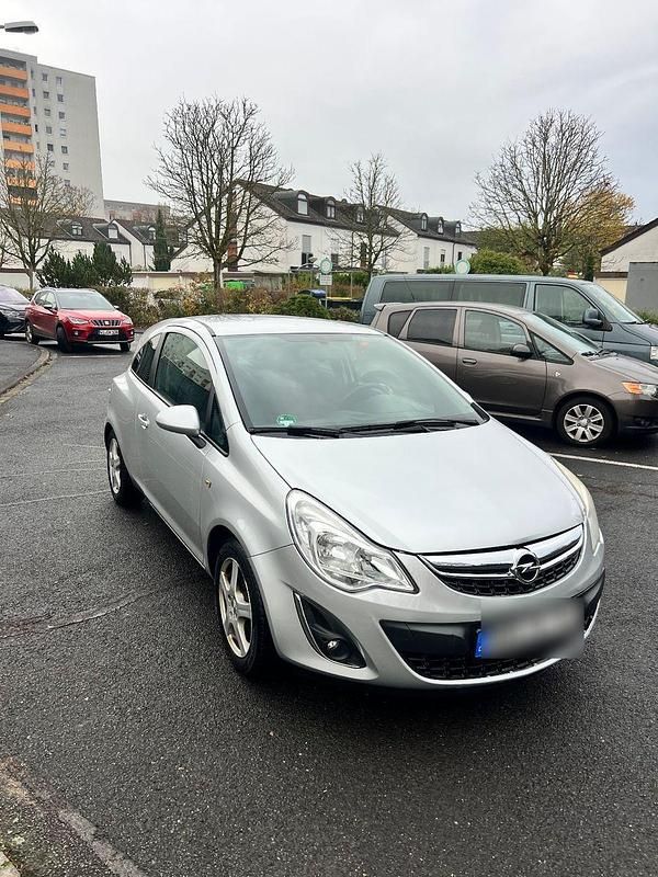 Silber Gebraucht 2011 Opel Corsa Selection Kleinwagen | 1.600 € (Superpreis) - Bild 1/4