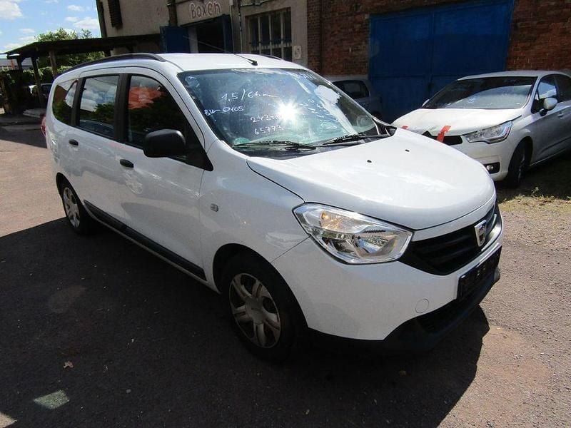Weiß Gebraucht 2016 Dacia Lodgy Picknick Van / Kleinbus | 3.990 € (Fairer Preis) - Bild 1/4
