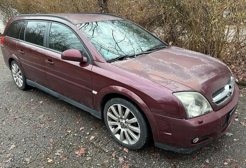 Rot Gebraucht 2005 Opel Vectra Kombi | 800 € (Superpreis) - Bild 1/4