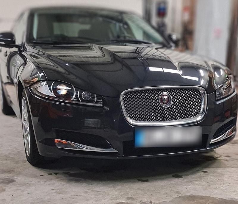 Second-hand Jaguar XF 200 CP (147 kW) 2014 Gri Berlinǎ
