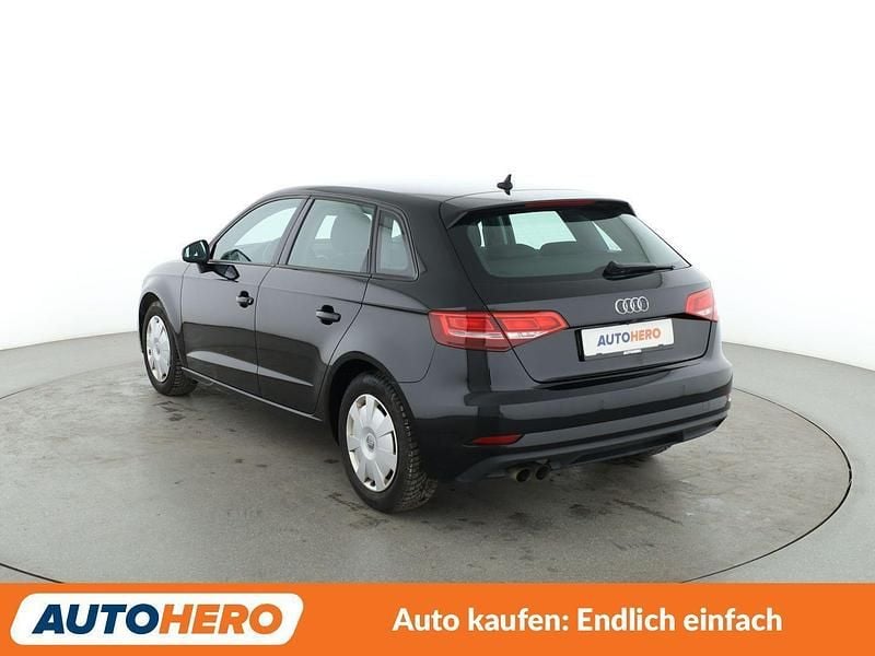 Gebraucht Audi A3 Comfort 150 PS (110 kW) 2018 Schwarz Limousine