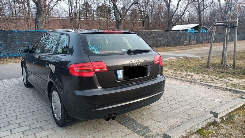 Gebraucht Audi A3 Ambiente 160 PS (117 kW) 2009 Grau Kleinwagen