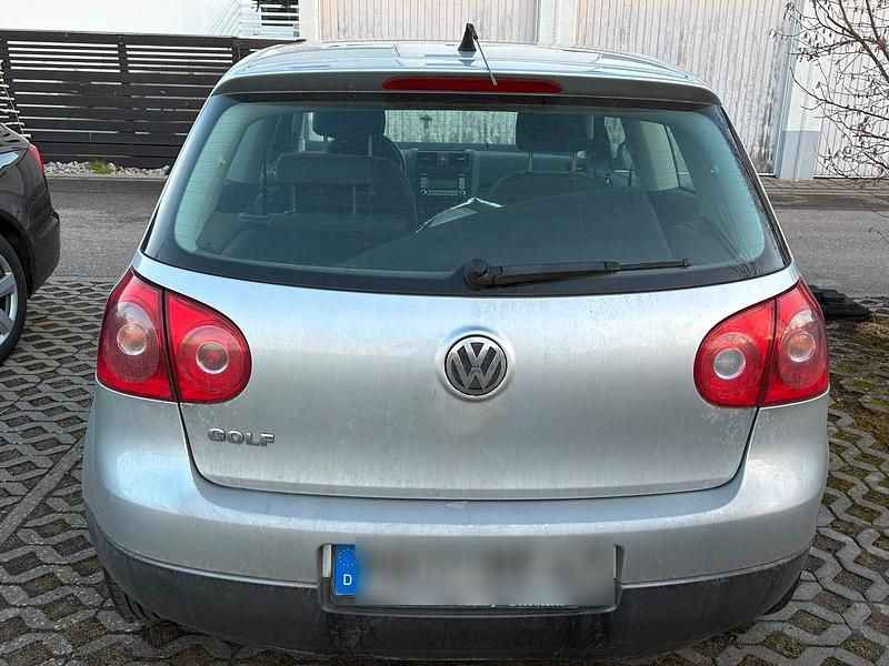 Silber Gebraucht 2007 VW Golf V Kleinwagen | 2.600 € (Superpreis) - Bild 1/4