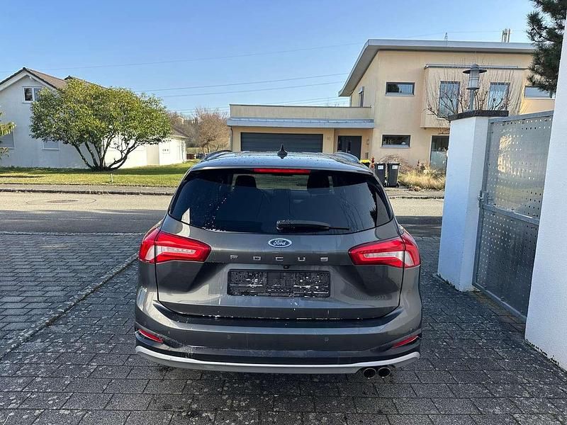 Gebraucht Ford Focus Active 151 PS (111 kW) 2019 Magneticgrau (metallic) Kombi
