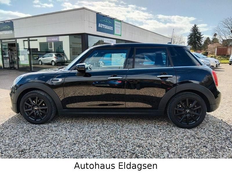Gebraucht Mini Cooper 136 PS (100 kW) 2019 Schwarz Kleinwagen
