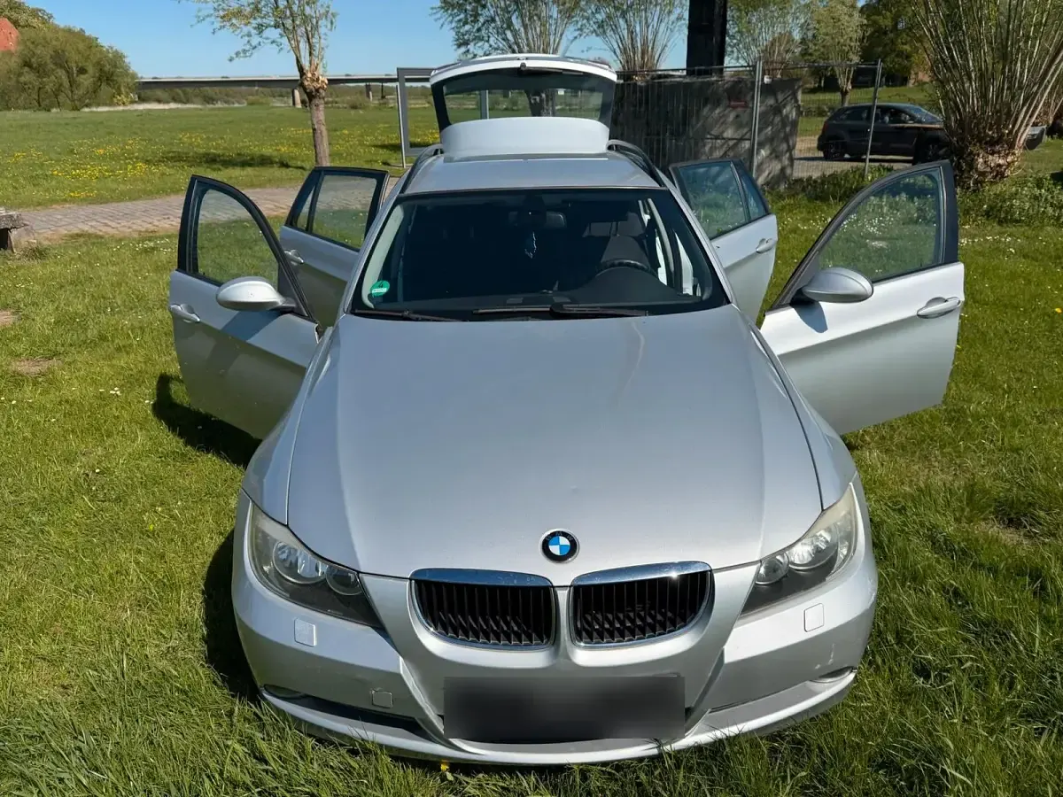 Gebraucht BMW 320 150 PS (110 kW) 2006 Grau Kombi