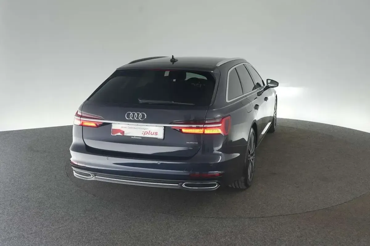 Gebraucht Audi A6 S-Line 265 PS (194 kW) 2022 Firmamentblau metallic Kombi