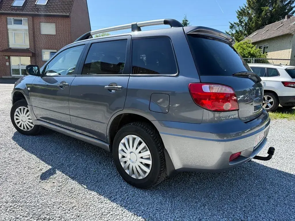 Gebraucht Mitsubishi Outlander Invite 136 PS (100 kW) 2007 Grau SUV