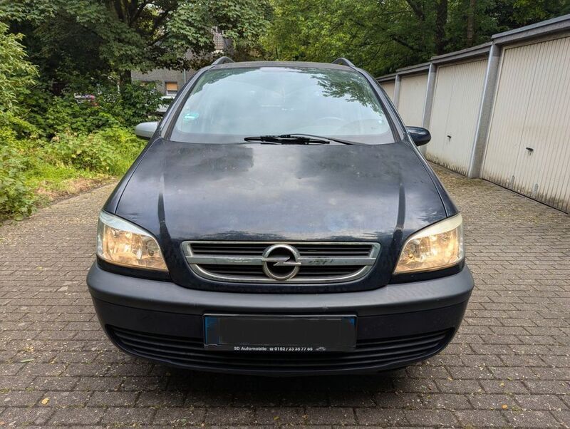 Schwarz Gebraucht 2004 Opel Zafira Njoy Van / Kleinbus | 1.100 € (Guter Preis) - Bild 1/4