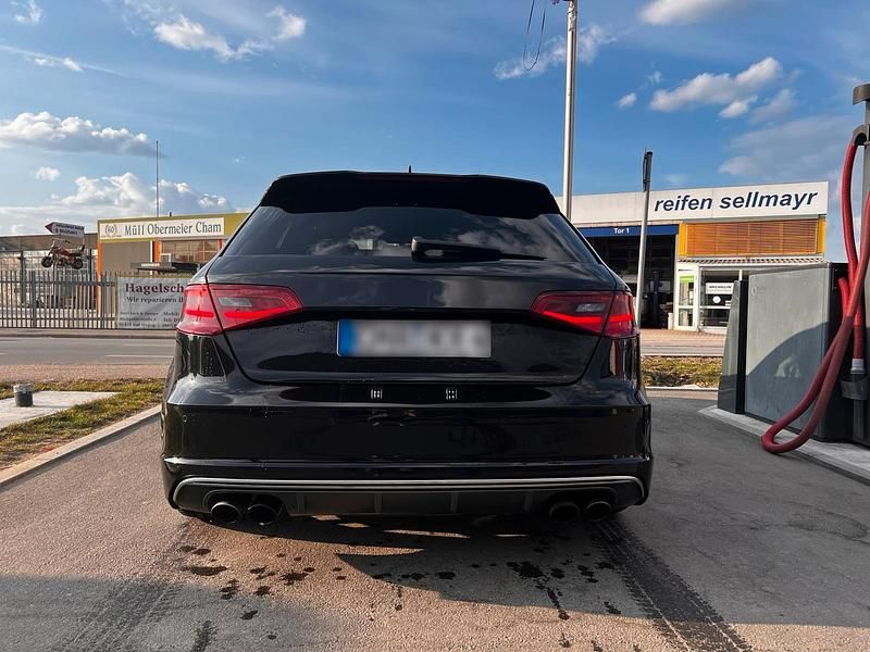 Gebraucht Audi S3 Sportback 300 PS (220 kW) 2014 Schwarz Kleinwagen