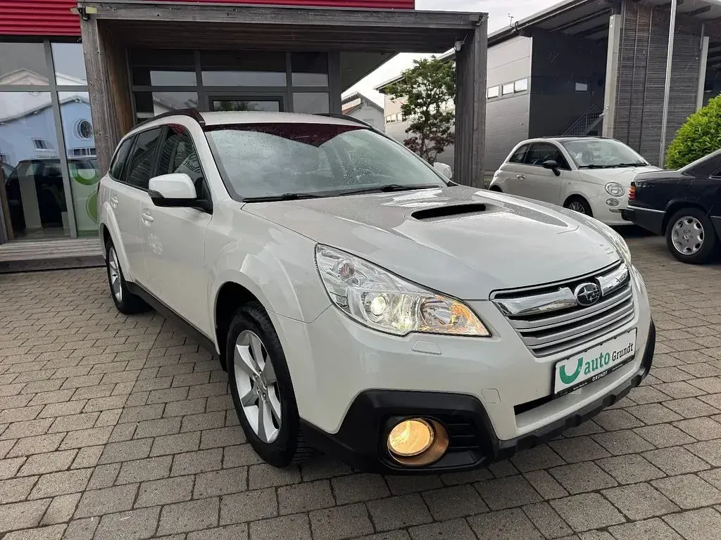 Gebraucht Subaru Outback 150 PS (110 kW) 2014 Weiß Kombi