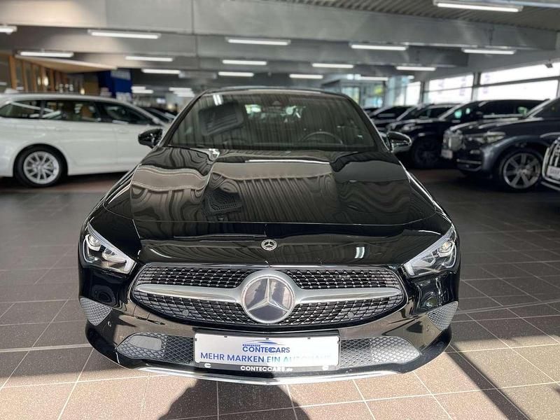 Gebraucht Mercedes CLA180 Progressive 116 PS (85 kW) 2021 Kosmosschwarz Limousine